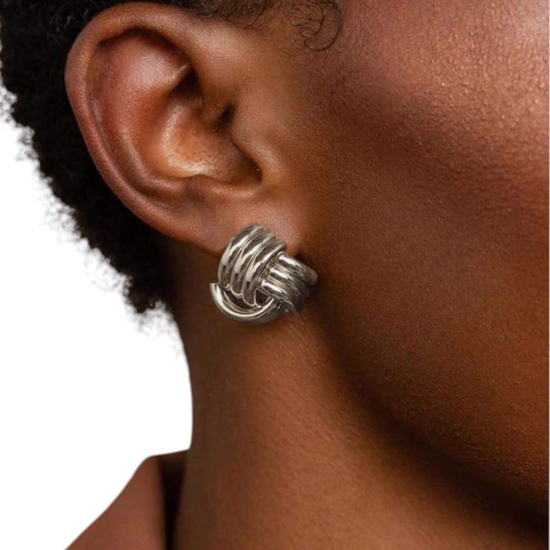ARETES TRIPLE NUDO PLATEADOS
