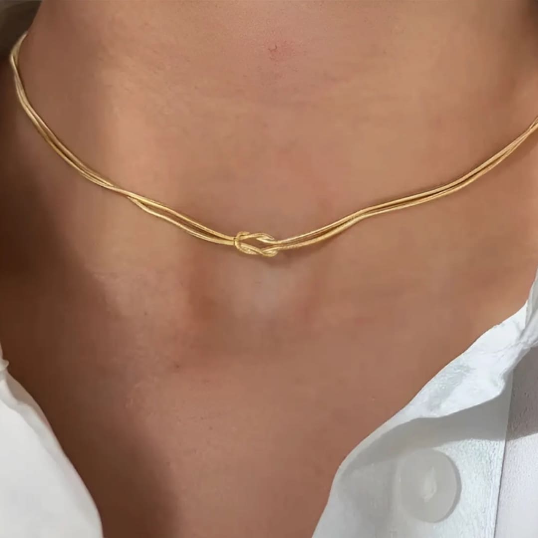 COLLAR NUDO DORADO